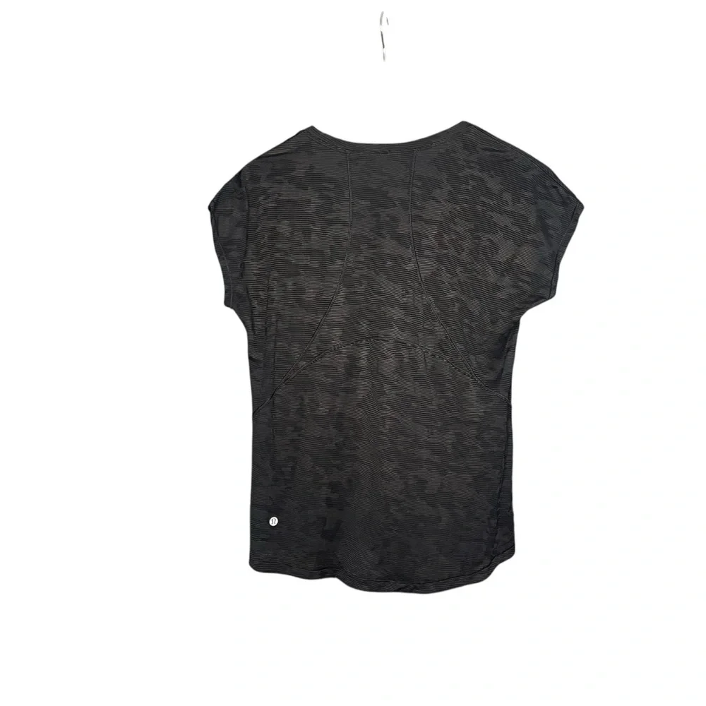 Lululemon Miles Ahead Short Sleeve Top Camo Black Size 6